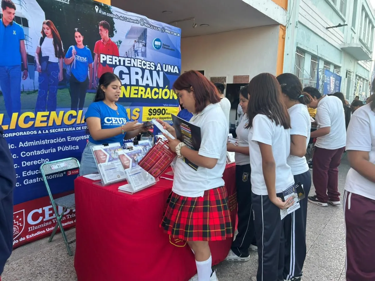 FERIA VOCACIONAL EN KANASÍN