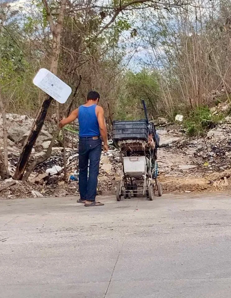TIRABASURA Y ES ARRESTADO
