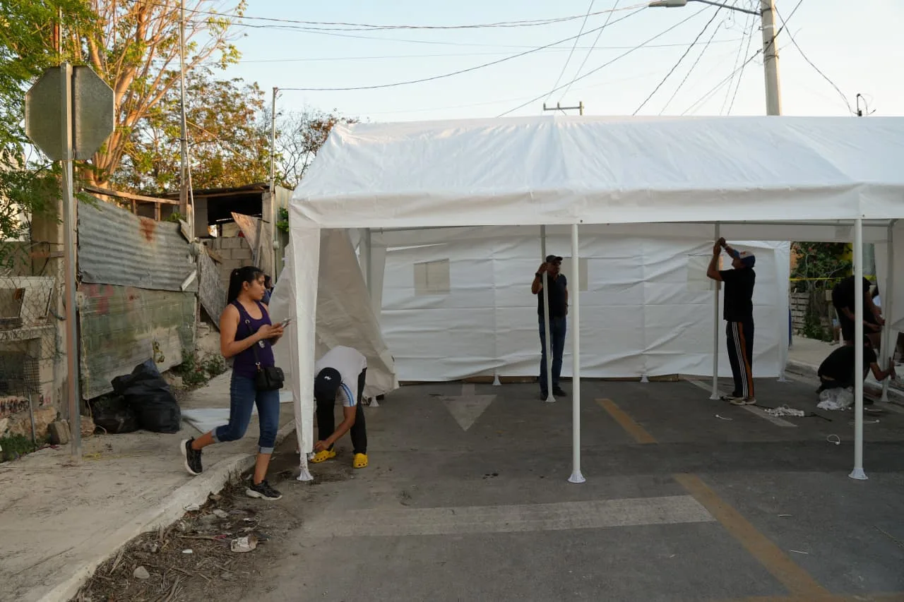 BRINDAN ATENCIÓN A FAMILIAS AFECTADAS DE DZUNUNCÁN