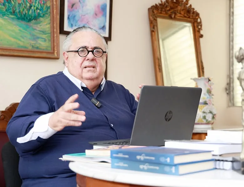 CAPACITARAN A CRONISTA