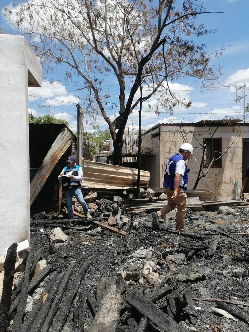 ACOMPAÑAN DE MANERA PERMANENTE A FAMILIAS AFECTADAS POR INCENDIO EN DZUNUNCÁN