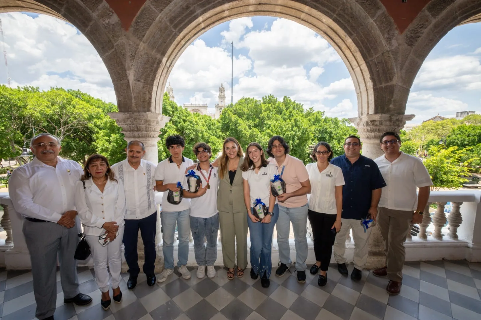 RECONOCEN TALENTO MERIDANO EN OLIMPIADA NACIONAL DE QUÍMICA