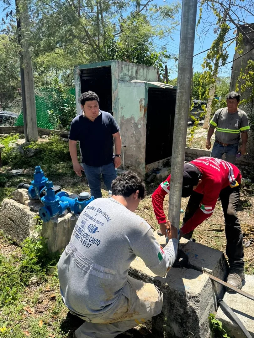CAMBIAN BOMBA DE AGUA EN KANASÍN