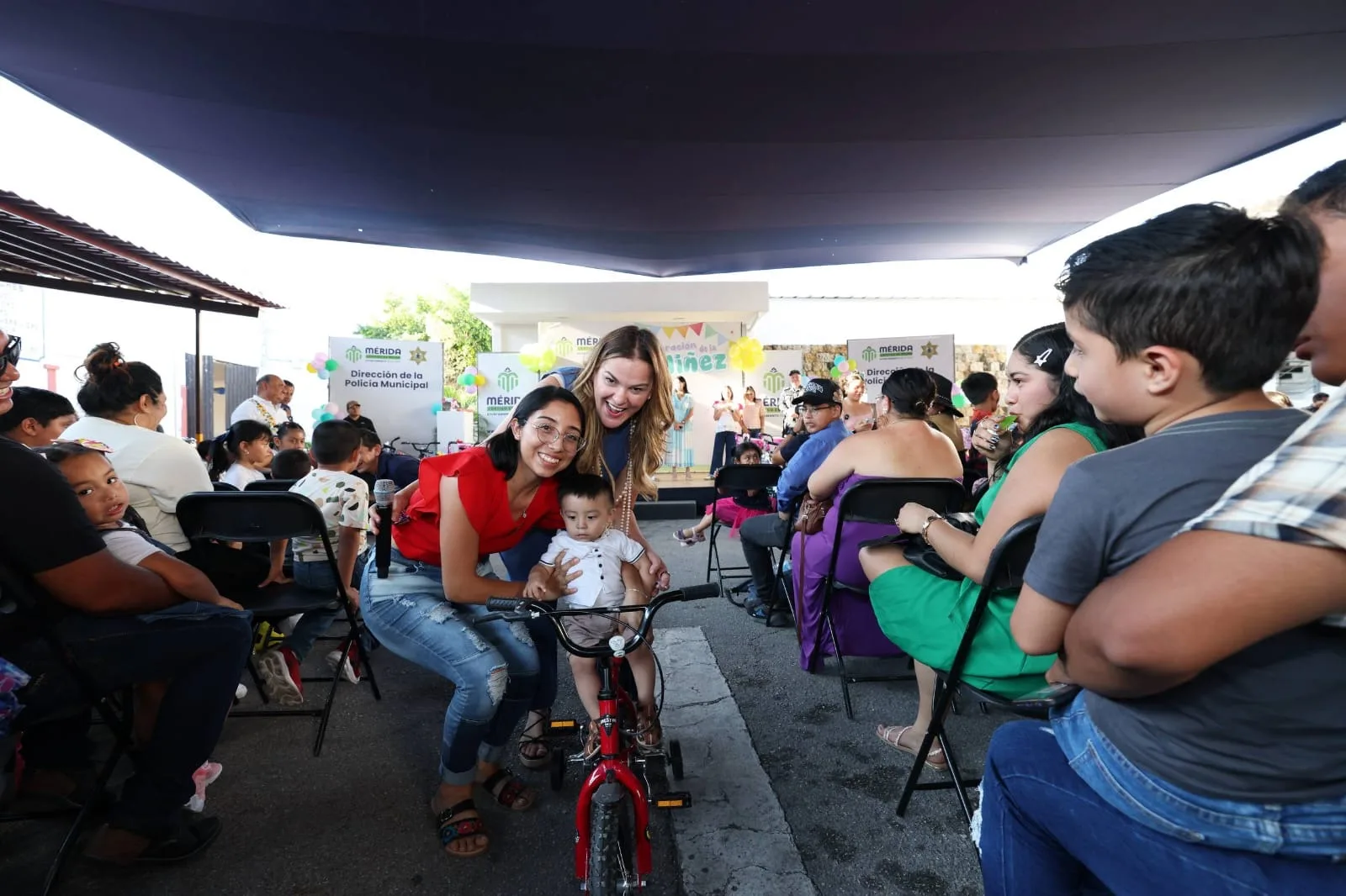 CELEBRAN A LOS MENORES EN LA POLICÍA DE MÉRIDA