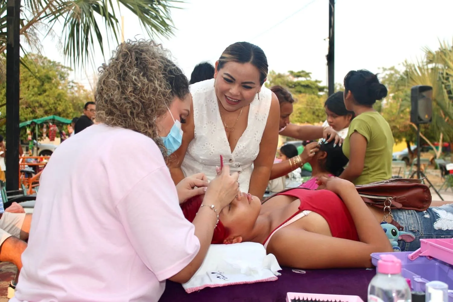 EN KANASÍN CONSIENTEN A MAMÁ