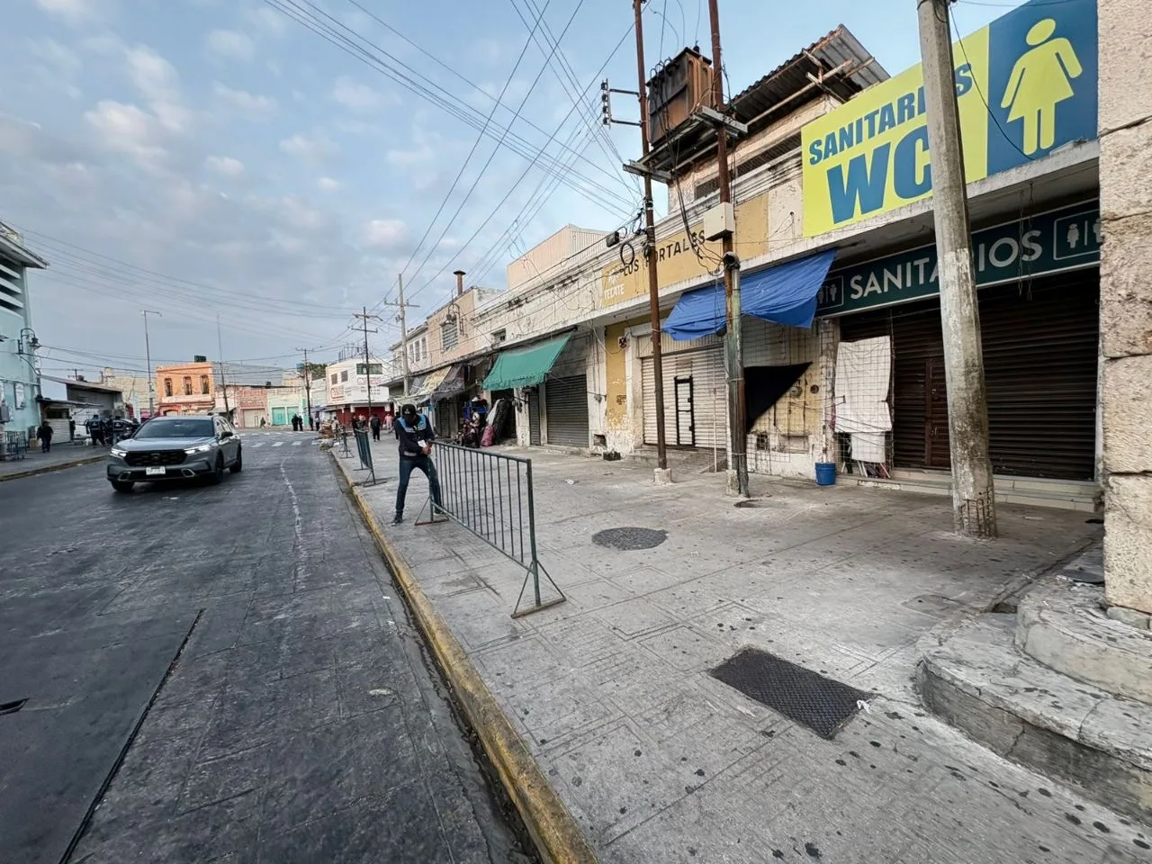 MEJORAN IMAGEN URBANA EN EL MERCADO LUCAS DE GÁLVEZ