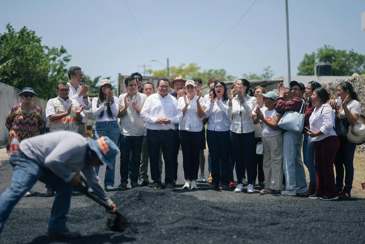 BACHEO EN CALLES DE LA COLONIA LEANDRO VALLE