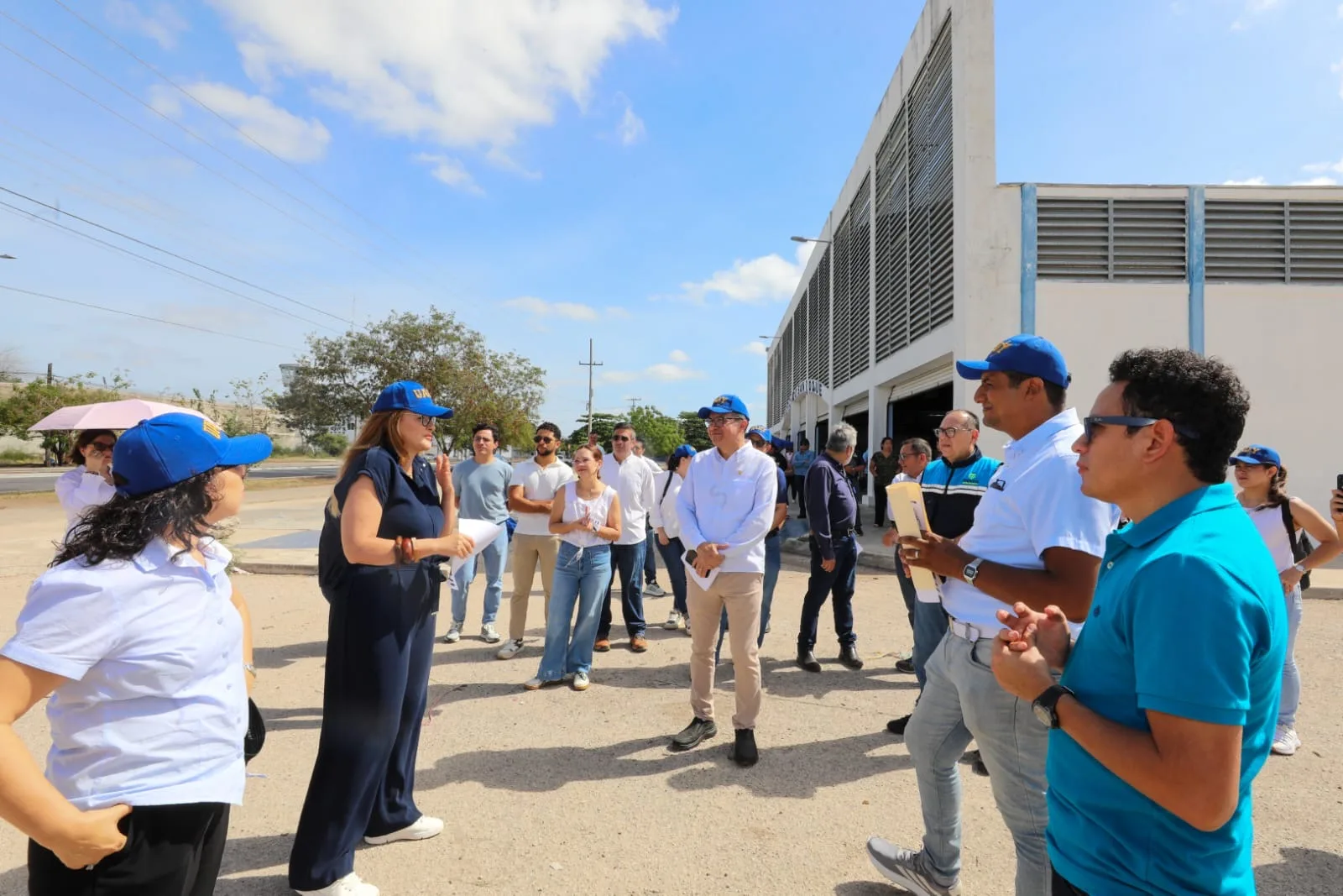 MEJORAS AL MERCADO SAN ROQUE JUNTO A ESTUDIANTES DE DISEÑO URBANO