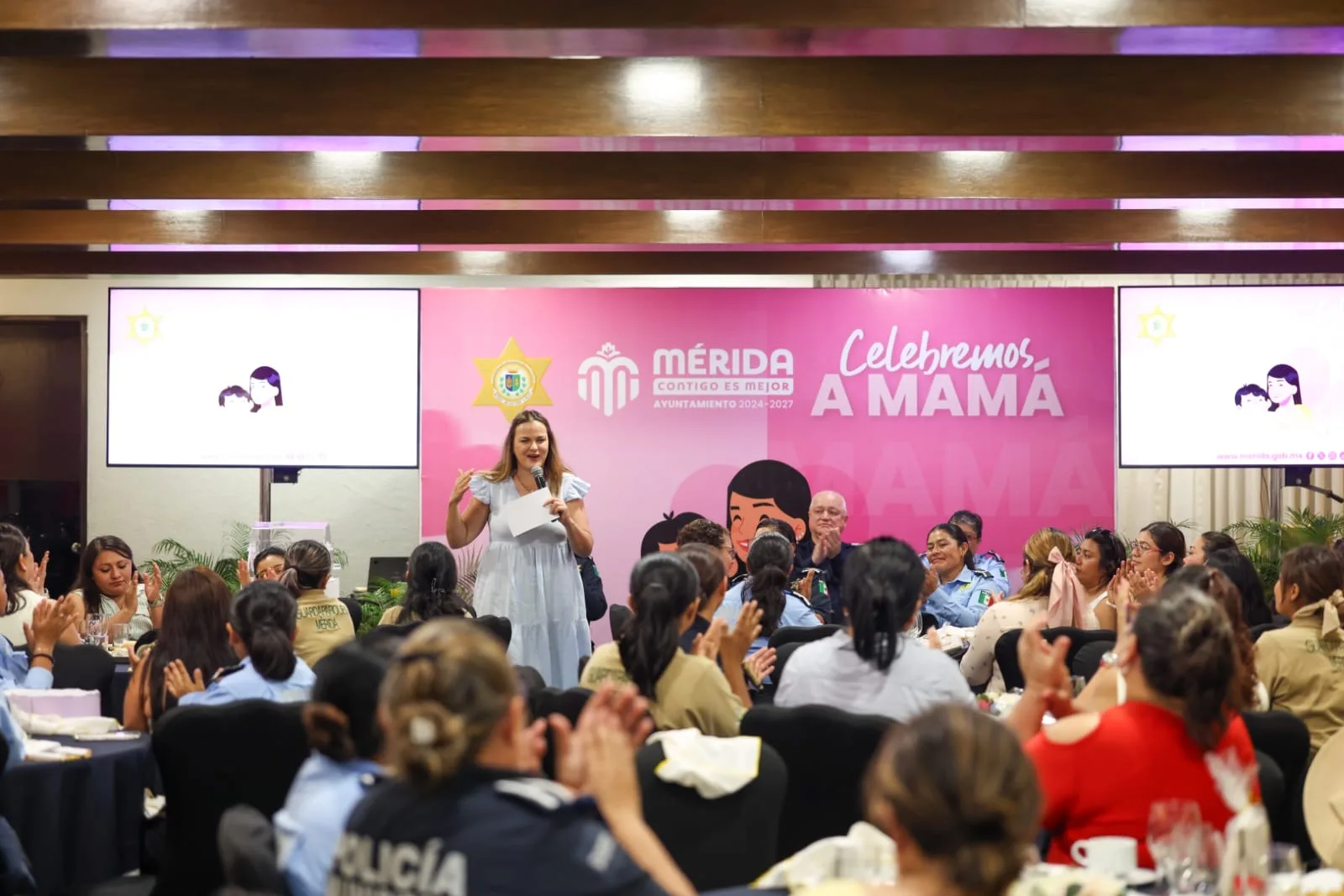 CELEBRAN A MADRES MERIDANAS DE TODOS LOS SECTORES DE LA CIUDAD