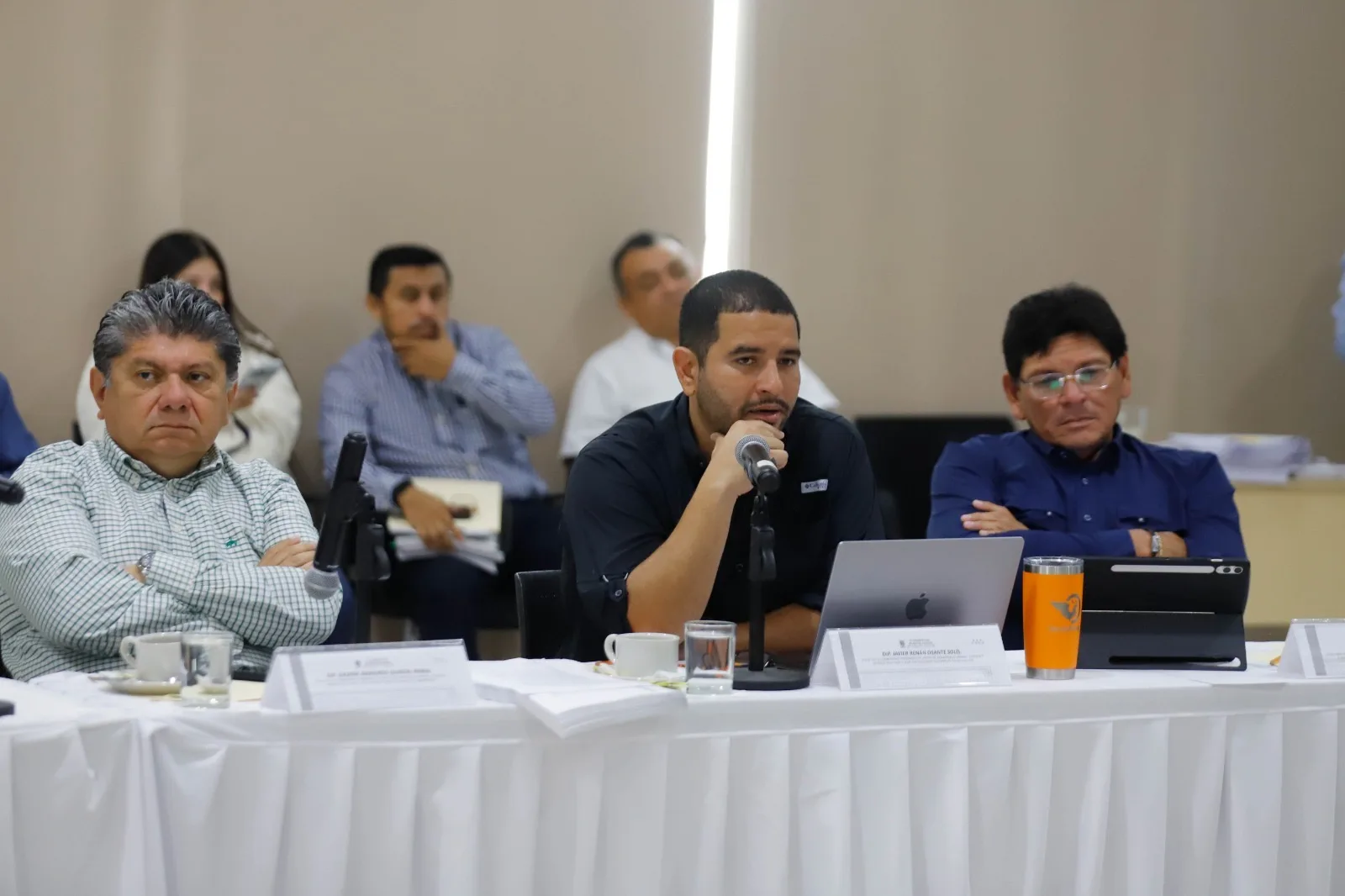 PELIGROSO FACULTAR A LA ATY PARA DICTAR ÓRDENES AL INTERIOR DE EMPRESAS CONCESIONARIAS