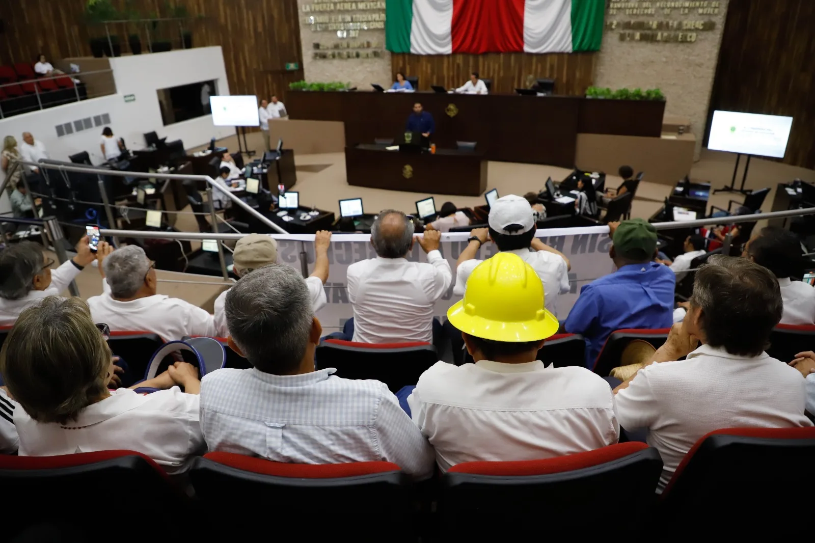 EXHORTO A LA PRESIDENTA DE MÉXICO