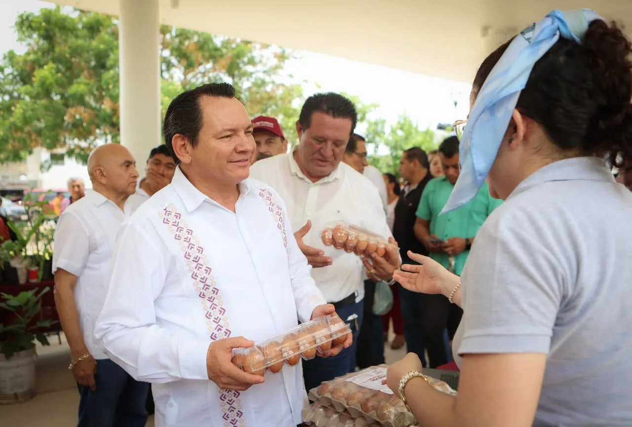 REAFIRMAN APOYO A PRODUCTORES EN MERCADO RENACER DEL CAMPO