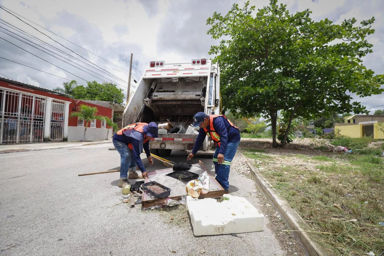 ATIENDEN AFESTACIONES POR HISTÓRICA LLUVIA EN MÉRIDA