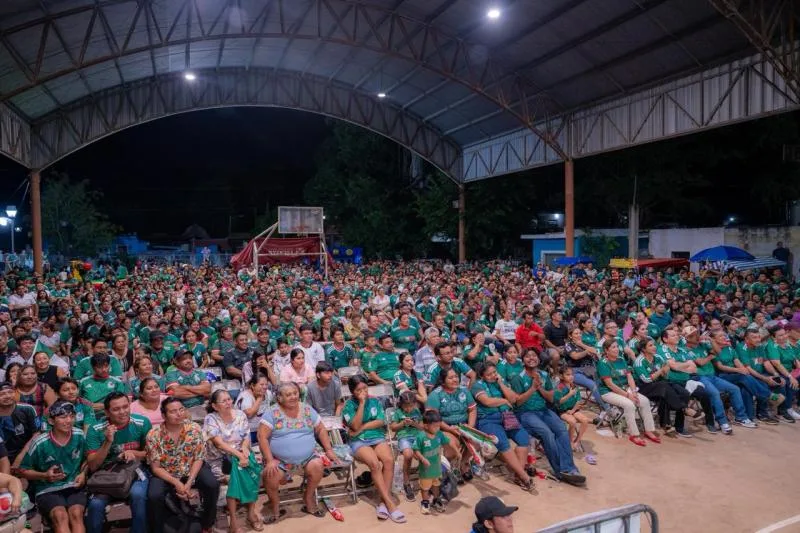 SE LLENAN LAS ZONAS FAN