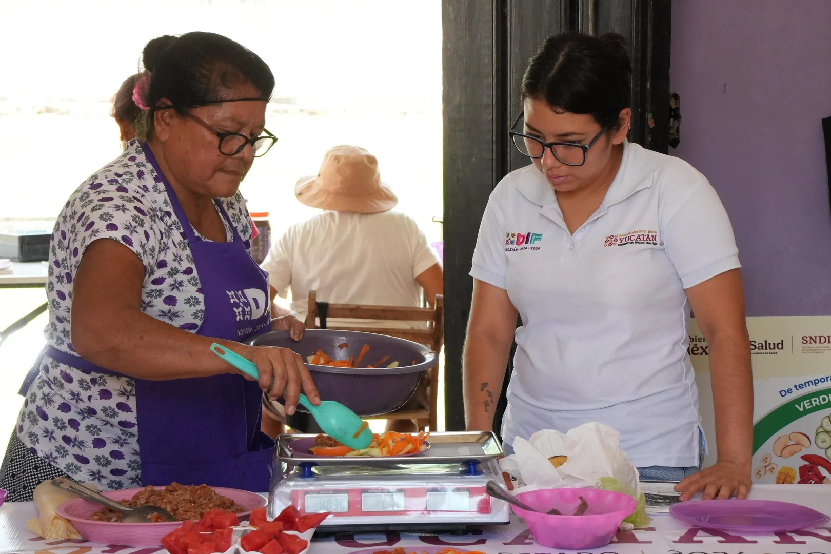PROMUEVEN ALIMENTACIÓN SALUDABLE EN COMEDORES DE TEKANTÓ