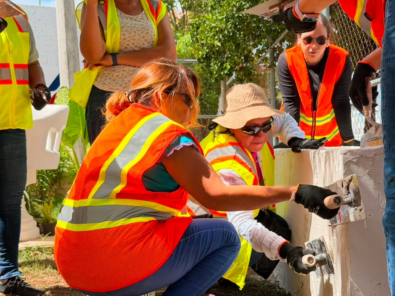 IMPULSAN AUTONOMÍA DE MUJERES CAPACITANDOLAS EN CONSTRUCCIÓN