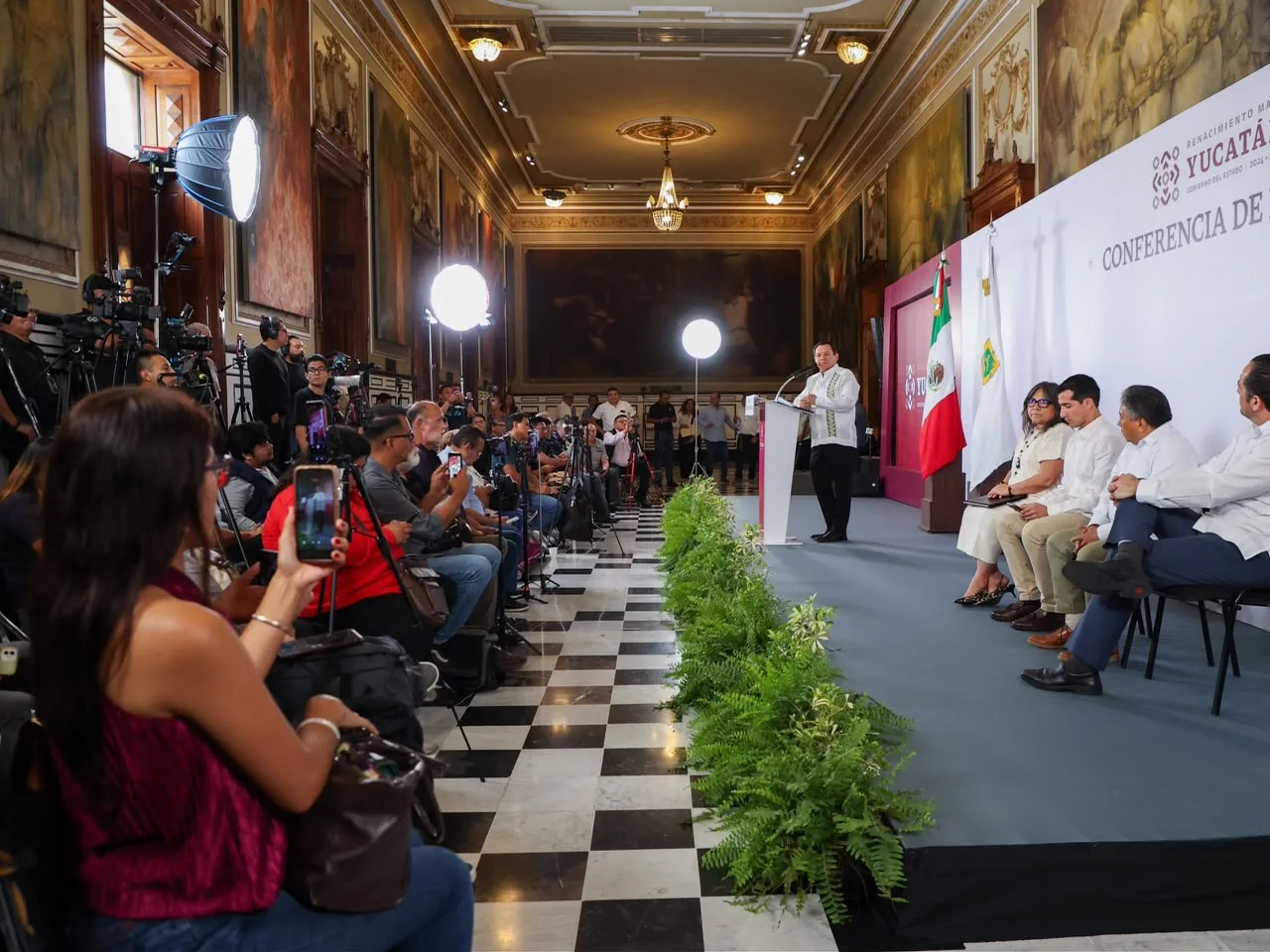 MILES DE ACCIONES PARA BLINDAR A FAMILIAS YUCATECAS CONTRA LA VIOLENCIA Y ADICCIONES