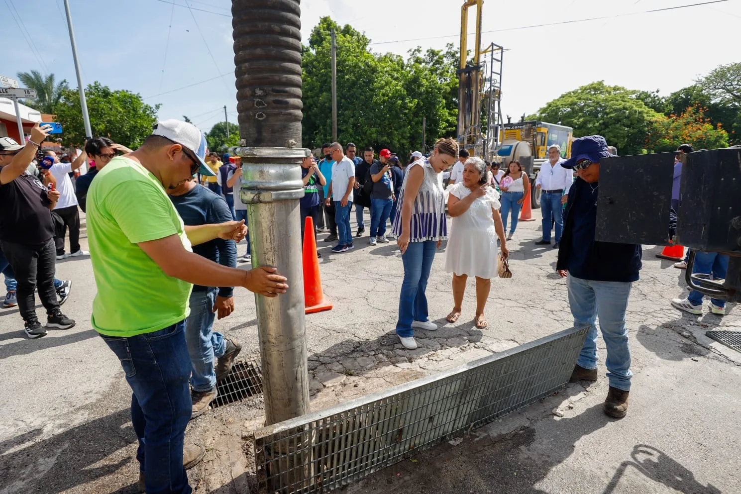 MANTENIMIENTO A RED PLUVIAL CON MEGAOPERATIVO EN EL SUR DE MÉRIDA