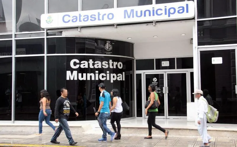 IRREGULADIRADES EN EL CATASTRO DE MÉRIDA