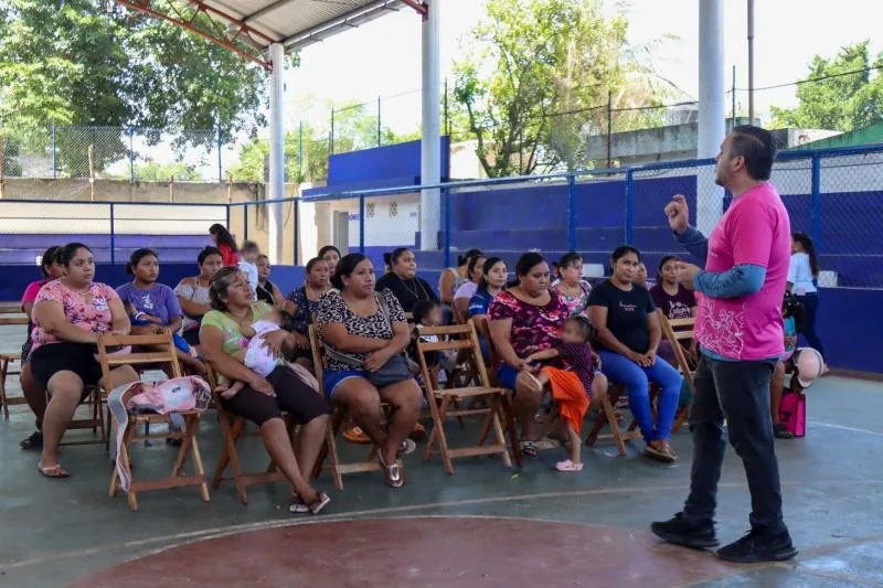 ORIENTAN SOBRE LACTANCIA Y ALIMENTACIÓN INFANTIL A FAMILIAS DE SANTA ELENA