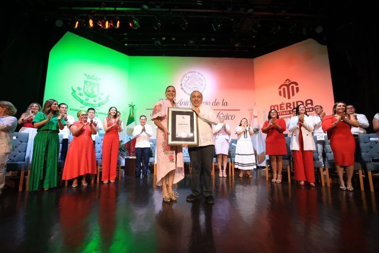 CONMEMORA ALCALDESA DE MÉRIDA LA INDENPENDENCIA DE MÉXICO