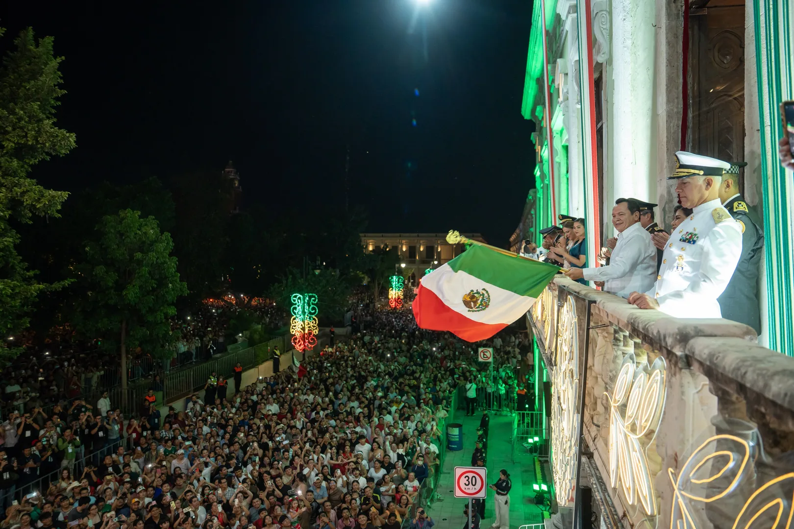 SALDO BLANCO EN FIESTAS PATRIAS EN EL CENTRO DE MÉRIDA