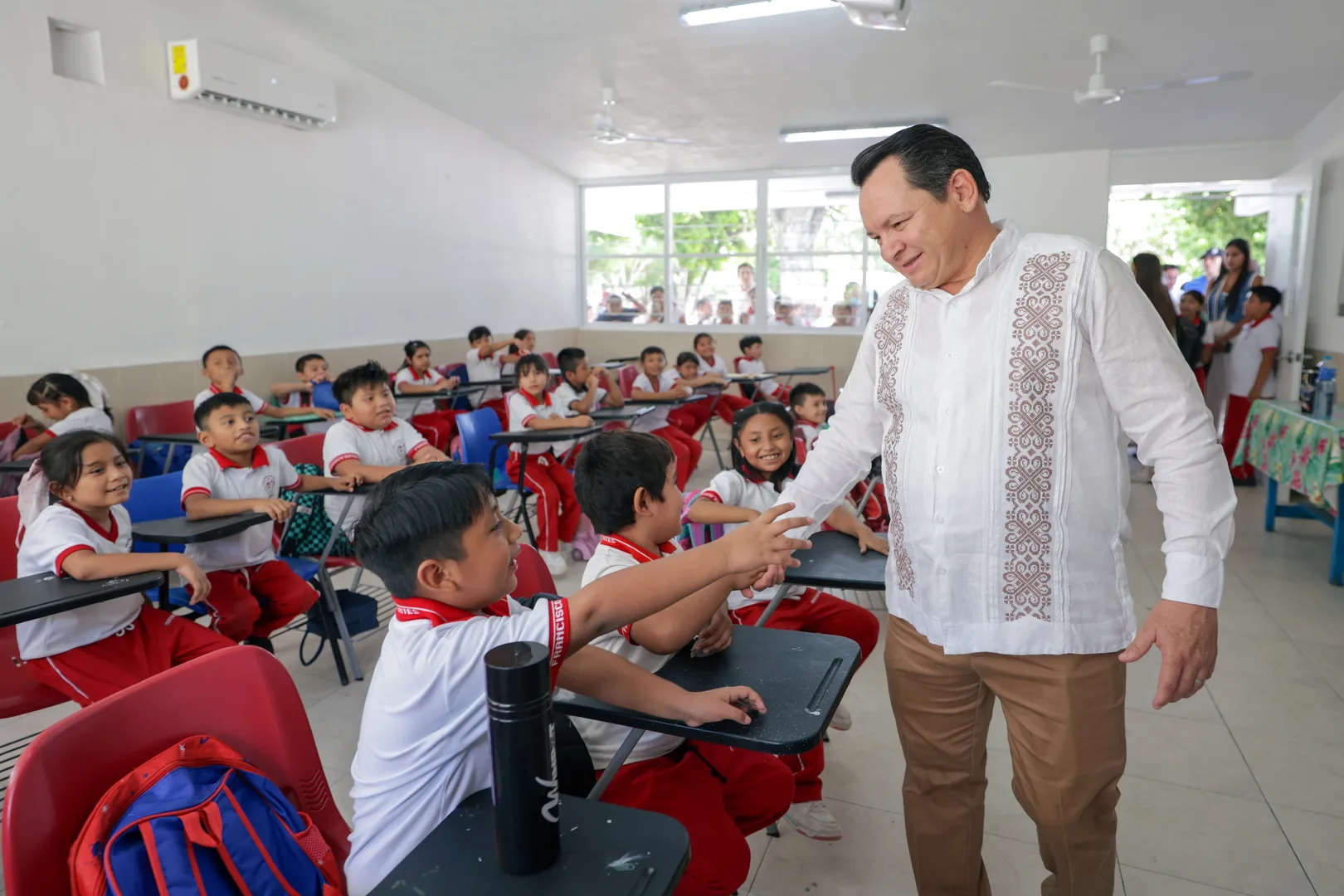FORTALECERN EDUCACIÓN CON INFRAESTRUCTURA EN CAUCEL