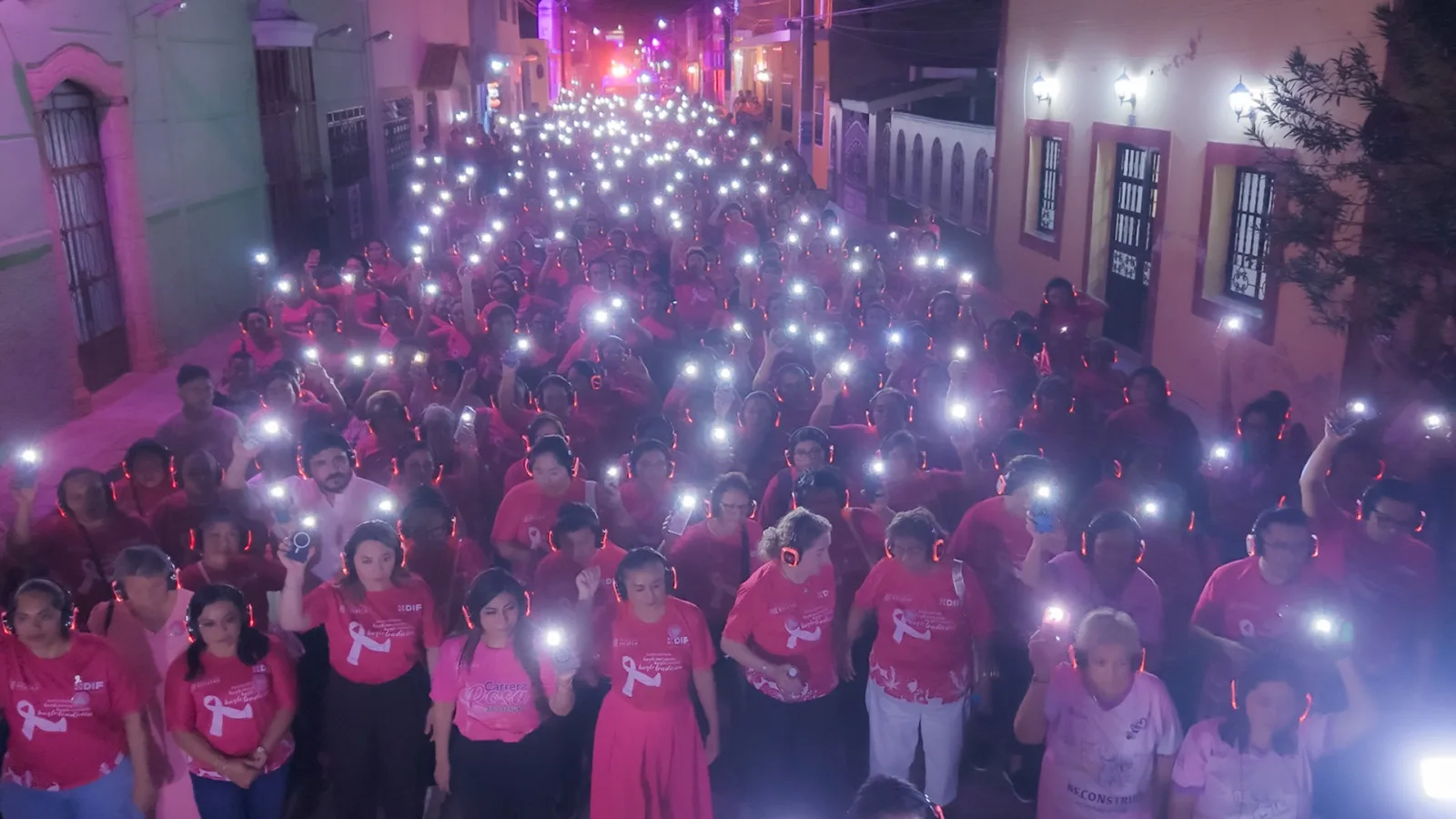 TEKAX SE ILUMINA CON CAMINATA DE LUZ